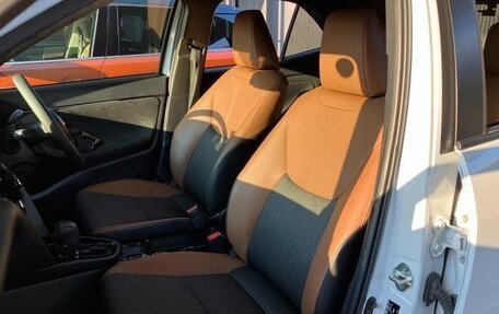 Toyota Yaris Cross, 2022 год, 1 598 000 рублей, 14 фотография