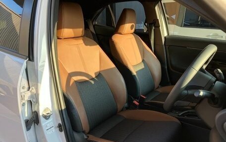 Toyota Yaris Cross, 2022 год, 1 598 000 рублей, 11 фотография