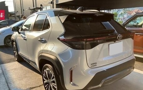 Toyota Yaris Cross, 2022 год, 1 598 000 рублей, 6 фотография