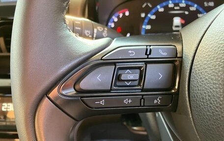 Toyota Yaris Cross, 2022 год, 1 598 000 рублей, 22 фотография