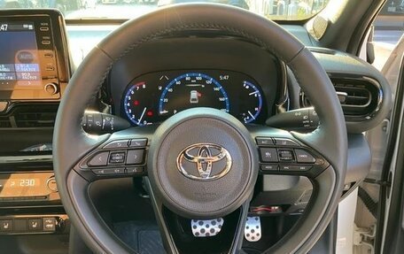 Toyota Yaris Cross, 2022 год, 1 598 000 рублей, 21 фотография