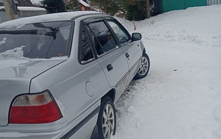 Daewoo Nexia I рестайлинг, 2004 год, 135 000 рублей, 2 фотография
