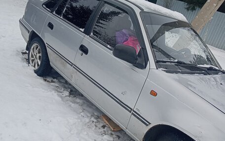 Daewoo Nexia I рестайлинг, 2004 год, 135 000 рублей, 4 фотография