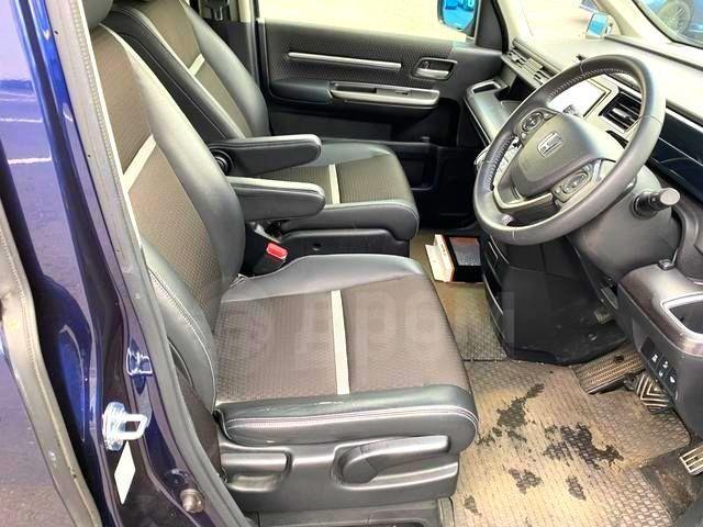 Honda Stepwgn V рестайлинг, 2020 год, 1 600 000 рублей, 11 фотография