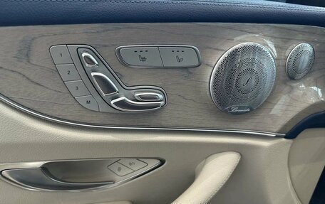 Mercedes-Benz E-Класс, 2019 год, 4 350 000 рублей, 13 фотография