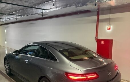 Mercedes-Benz E-Класс, 2019 год, 4 350 000 рублей, 3 фотография