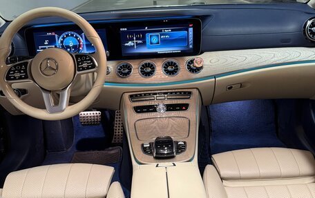 Mercedes-Benz E-Класс, 2019 год, 4 350 000 рублей, 16 фотография