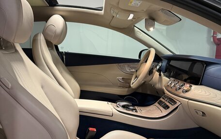 Mercedes-Benz E-Класс, 2019 год, 4 350 000 рублей, 18 фотография