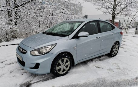 Hyundai Solaris II рестайлинг, 2011 год, 499 000 рублей, 1 фотография