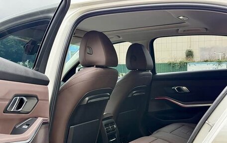 BMW 3 серия, 2022 год, 2 800 000 рублей, 9 фотография