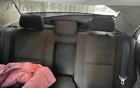 Toyota Avensis III рестайлинг, 2004 год, 630 000 рублей, 10 фотография