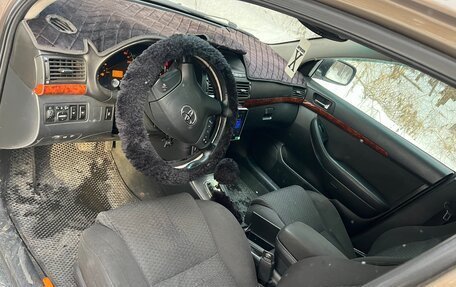 Toyota Avensis III рестайлинг, 2004 год, 630 000 рублей, 8 фотография