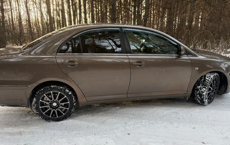 Toyota Avensis III рестайлинг, 2004 год, 630 000 рублей, 4 фотография