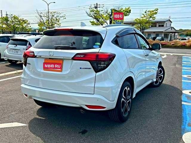 Honda Vezel, 2021 год, 1 275 000 рублей, 13 фотография