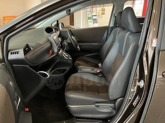 Toyota Sienta II, 2021 год, 1 240 000 рублей, 13 фотография