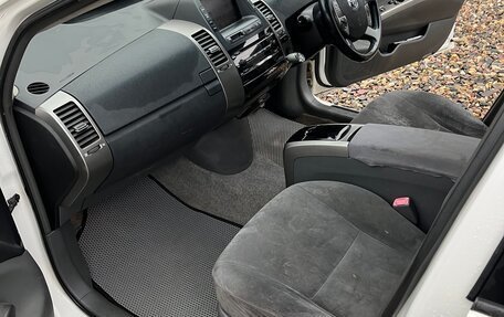 Toyota Prius, 2008 год, 650 000 рублей, 12 фотография