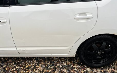 Toyota Prius, 2008 год, 650 000 рублей, 13 фотография