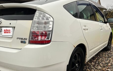 Toyota Prius, 2008 год, 650 000 рублей, 15 фотография