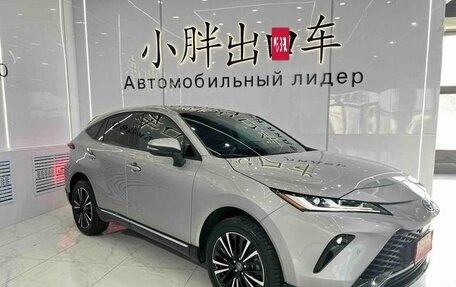 Toyota Venza, 2022 год, 3 970 000 рублей, 3 фотография
