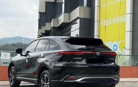 Toyota Venza, 2022 год, 3 130 000 рублей, 4 фотография
