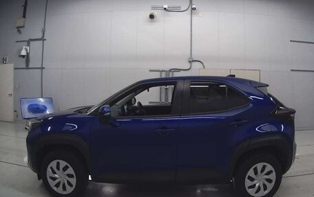 Toyota Yaris Cross, 2021 год, 1 200 000 рублей, 12 фотография