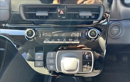 Toyota Aqua, 2025 год, 2 460 000 рублей, 22 фотография