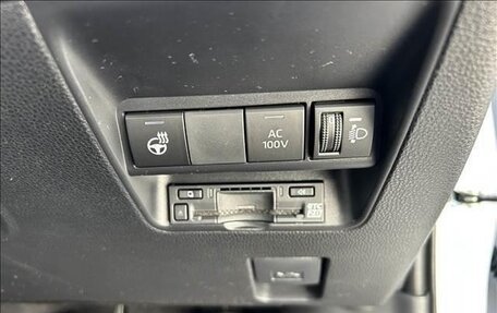 Toyota Aqua, 2025 год, 2 460 000 рублей, 24 фотография