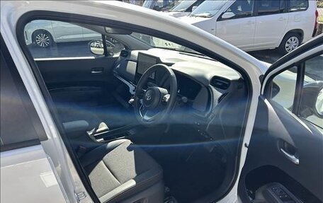 Toyota Aqua, 2025 год, 2 460 000 рублей, 15 фотография