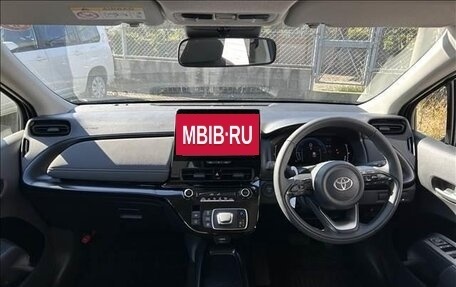 Toyota Aqua, 2025 год, 2 460 000 рублей, 12 фотография