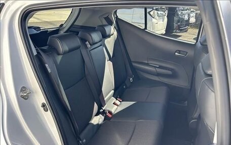 Toyota Aqua, 2025 год, 2 460 000 рублей, 33 фотография