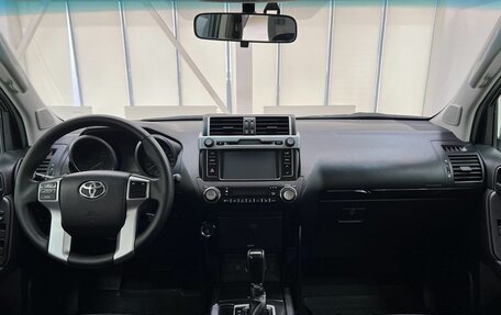 Toyota Land Cruiser Prado 150 рестайлинг 2, 2014 год, 3 500 000 рублей, 12 фотография