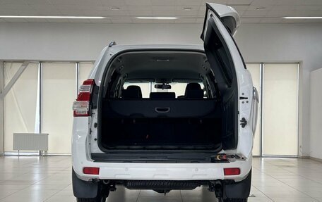 Toyota Land Cruiser Prado 150 рестайлинг 2, 2014 год, 3 500 000 рублей, 22 фотография