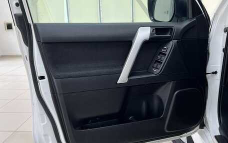 Toyota Land Cruiser Prado 150 рестайлинг 2, 2014 год, 3 500 000 рублей, 21 фотография