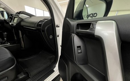 Toyota Land Cruiser Prado 150 рестайлинг 2, 2014 год, 3 500 000 рублей, 24 фотография