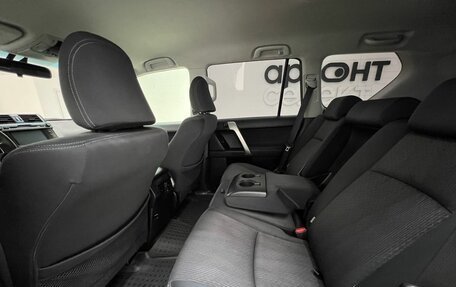 Toyota Land Cruiser Prado 150 рестайлинг 2, 2014 год, 3 500 000 рублей, 35 фотография