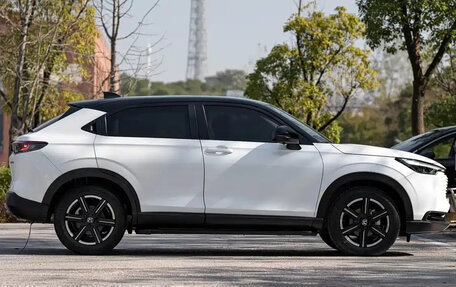 Honda Vezel, 2024 год, 2 466 000 рублей, 3 фотография