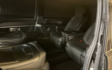 Mercedes-Benz V-Класс, 2024 год, 13 750 000 рублей, 19 фотография