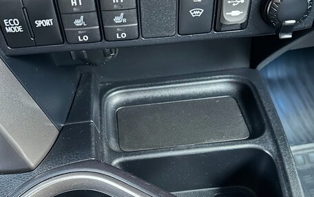 Toyota RAV4, 2018 год, 2 650 000 рублей, 12 фотография