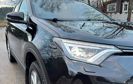 Toyota RAV4, 2018 год, 2 650 000 рублей, 6 фотография