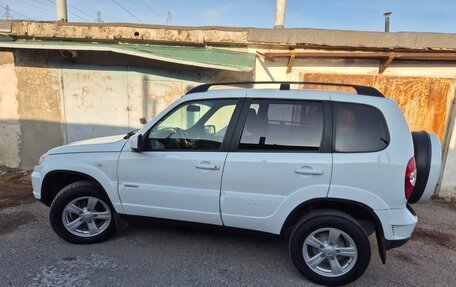 Chevrolet Niva I рестайлинг, 2014 год, 599 000 рублей, 3 фотография