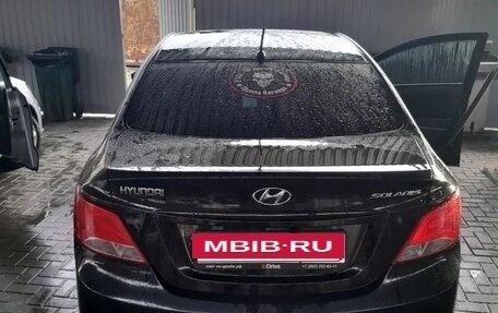 Hyundai Solaris II рестайлинг, 2015 год, 1 050 000 рублей, 2 фотография