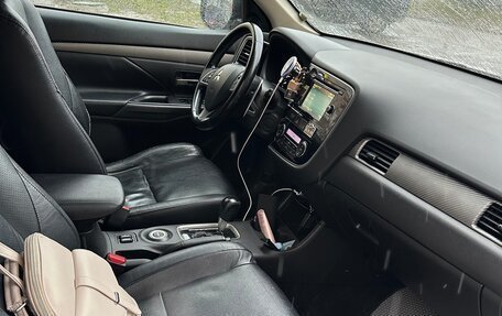 Mitsubishi Outlander III рестайлинг 3, 2013 год, 1 250 000 рублей, 5 фотография