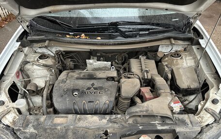 Mitsubishi Outlander III рестайлинг 3, 2013 год, 1 250 000 рублей, 19 фотография