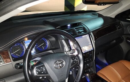 Toyota Camry, 2017 год, 2 800 000 рублей, 30 фотография