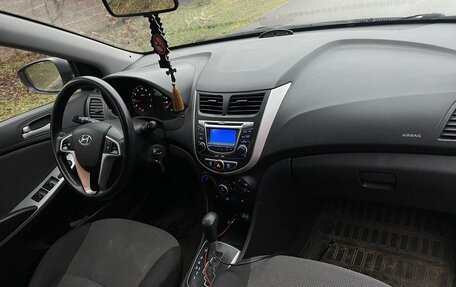 Hyundai Solaris II рестайлинг, 2012 год, 900 000 рублей, 7 фотография