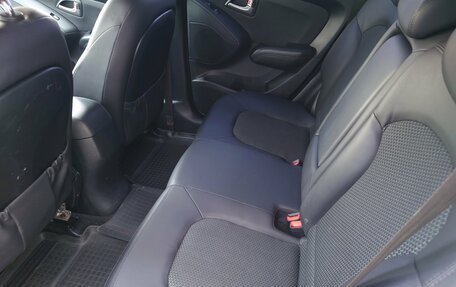 Hyundai ix35 I рестайлинг, 2011 год, 997 000 рублей, 14 фотография