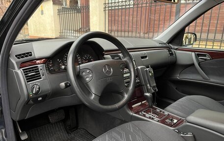Mercedes-Benz E-Класс, 1999 год, 2 600 000 рублей, 12 фотография