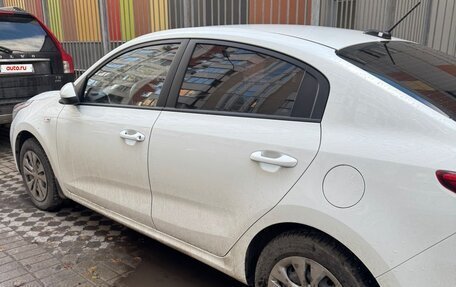 KIA Rio IV, 2018 год, 1 450 000 рублей, 4 фотография