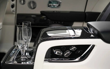 Rolls-Royce Cullinan, 2025 год, 99 900 000 рублей, 15 фотография