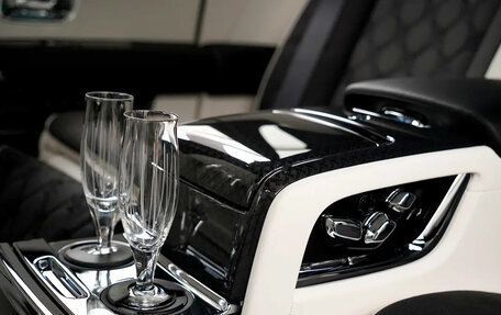 Rolls-Royce Cullinan, 2025 год, 99 900 000 рублей, 17 фотография